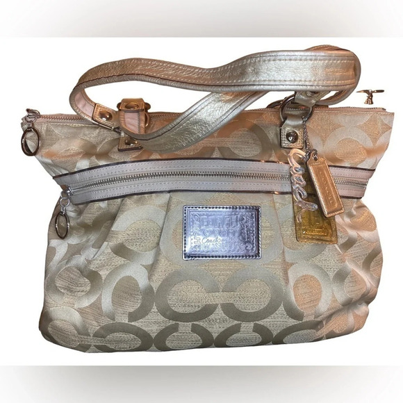 COACH Poppy Purse Bag Signature Cs Monogram Cream and Gold THREE Hang Tags GUC - Picture 2 of 16